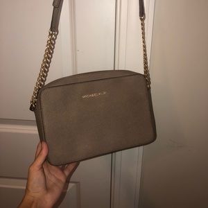 Michael Kors Jet Set Crossbody purse